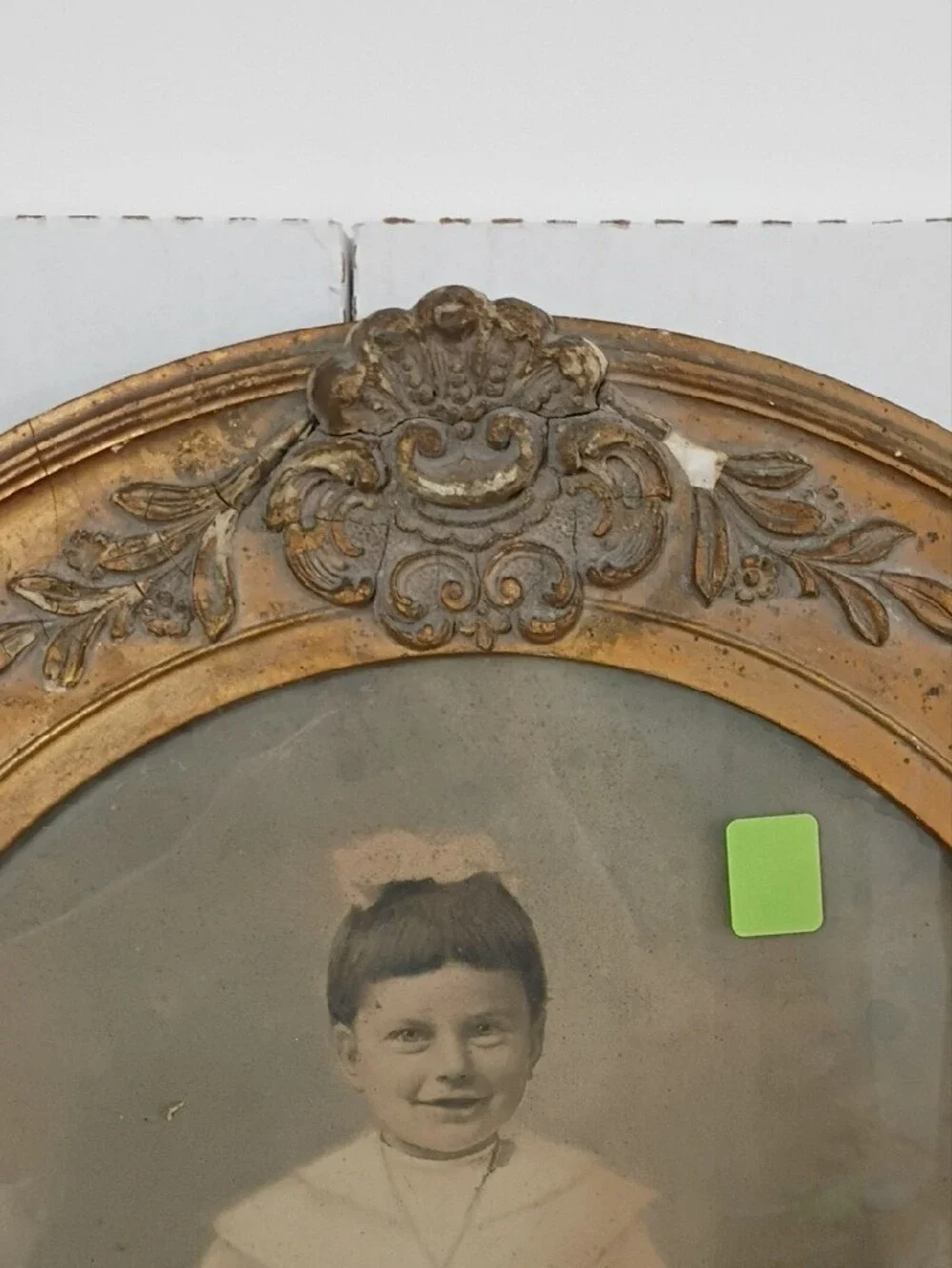 Antique Gold Oval Decorative Picture Frame